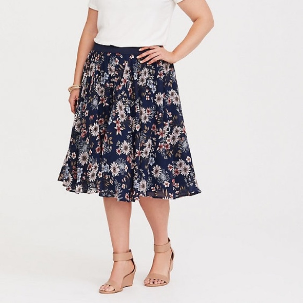 Torrid baby floral midi skirt size 2